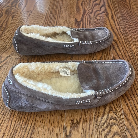Ugg Ansley moccasin Slipper chocolate brown women’s size 10 sheepskin and suede - Picture 2 of 15